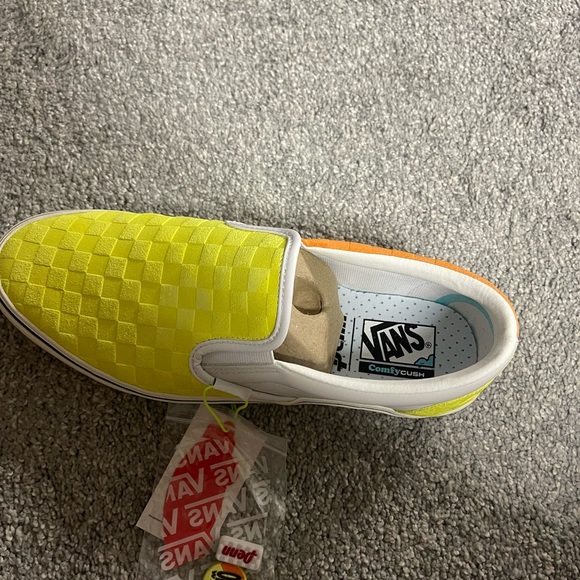 Van brand new authentic - Picture 3 of 3